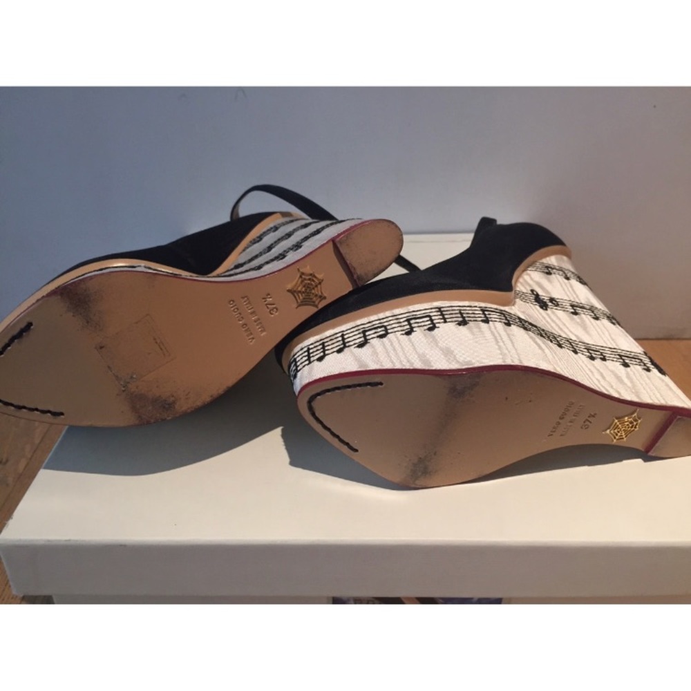 BNWB Charlotte Olympia wedge - Picture 3 of 3